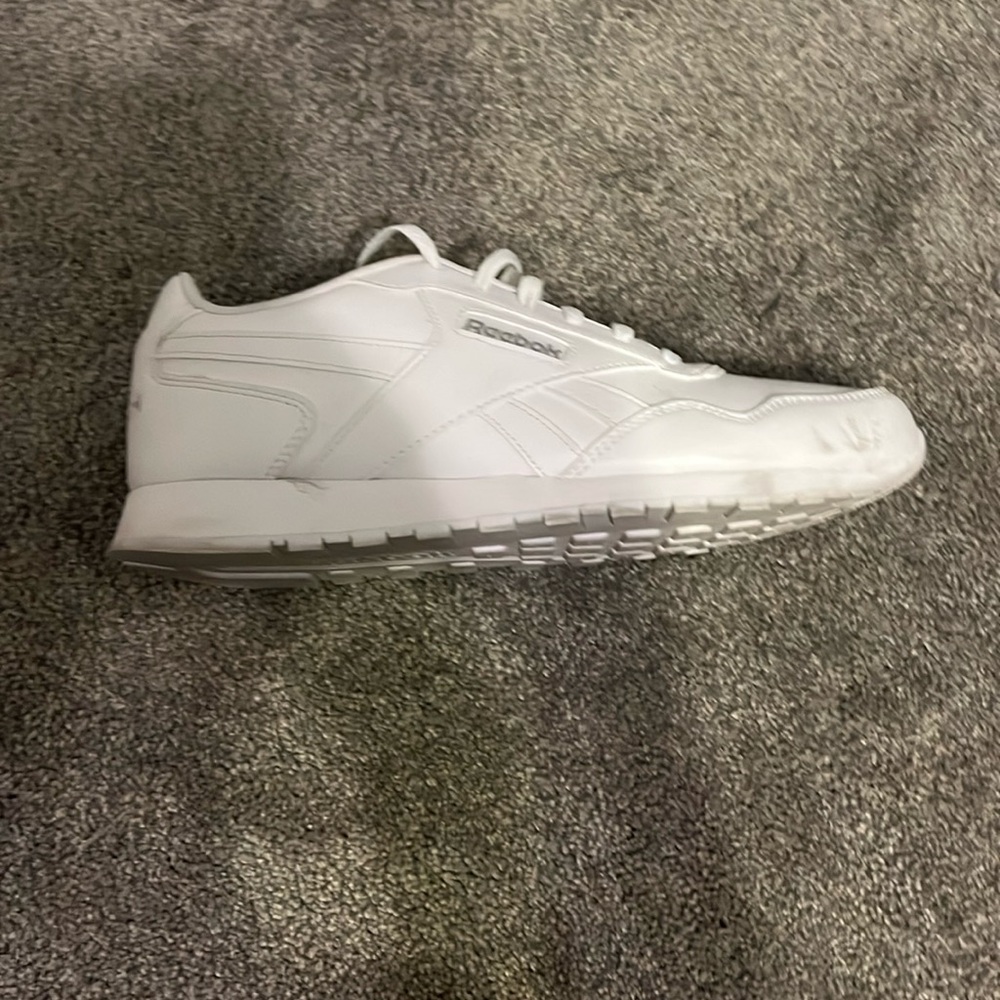 White Reeboks Men’s 10 1/2